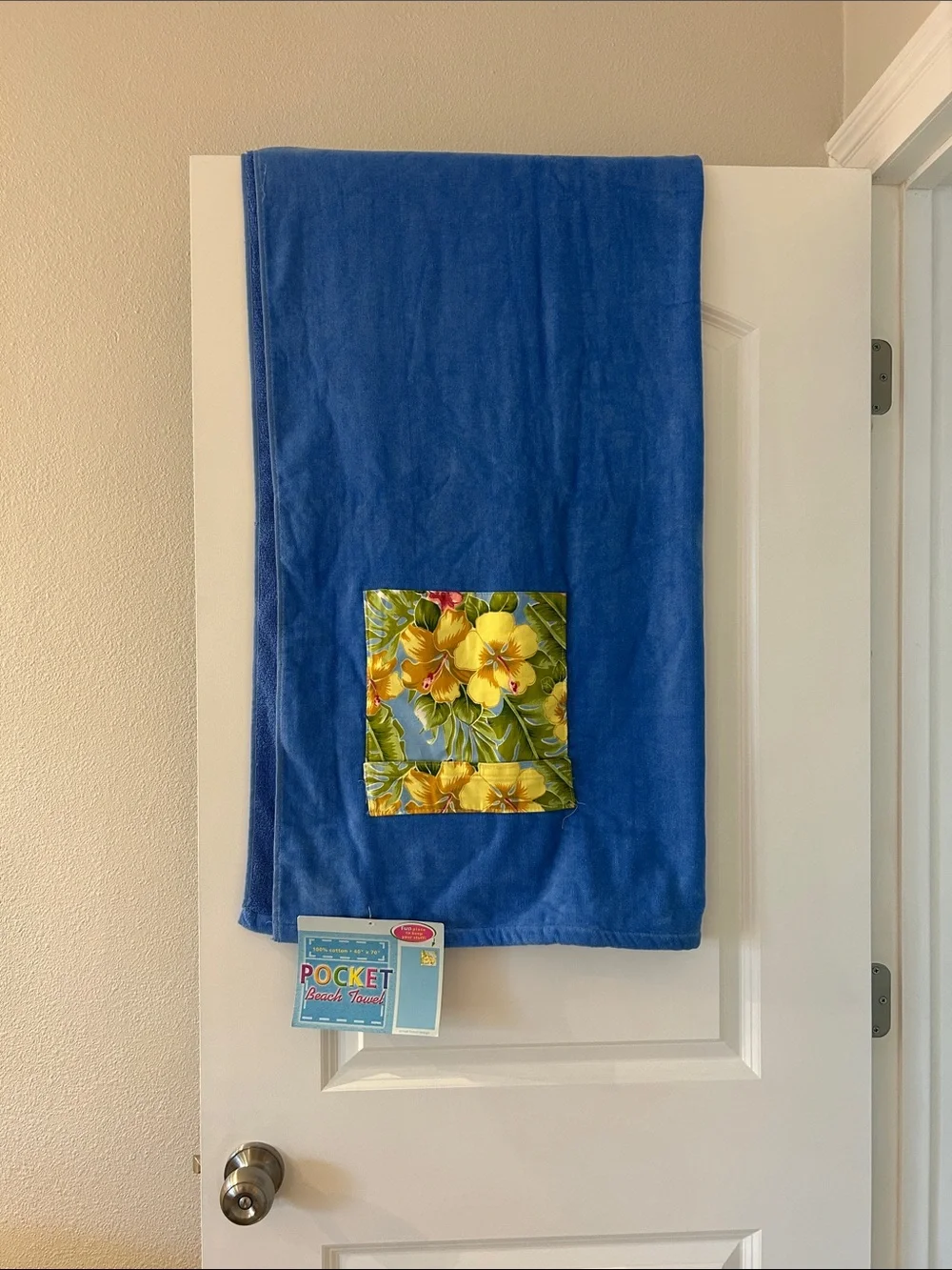 💯 Cotton Royal Blue Beach Towel with Yellow Floral Pocket